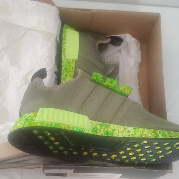 New Adidas NMD R1's (Custom!) - Picture 4 of 5